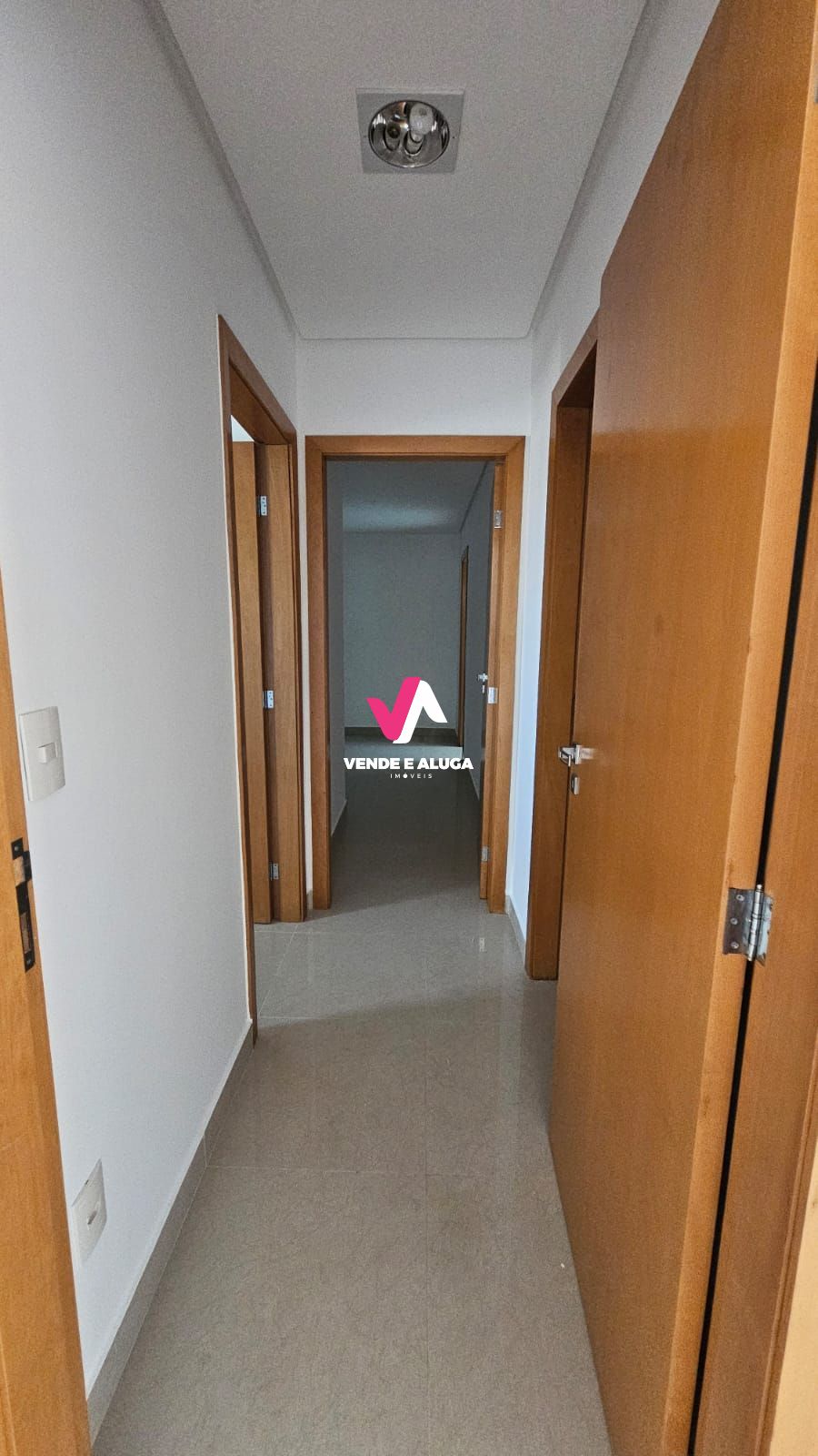 Apartamento à venda com 3 quartos, 123m² - Foto 8