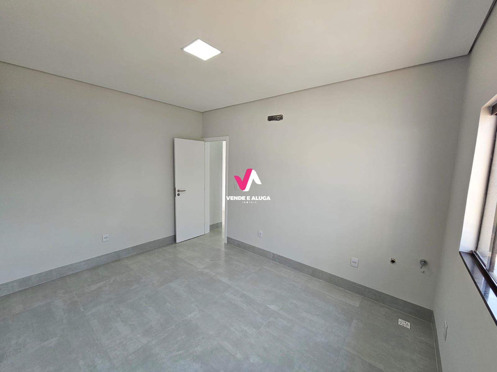 Conjunto Comercial-Sala para alugar com 4 quartos, 82m² - Foto 10