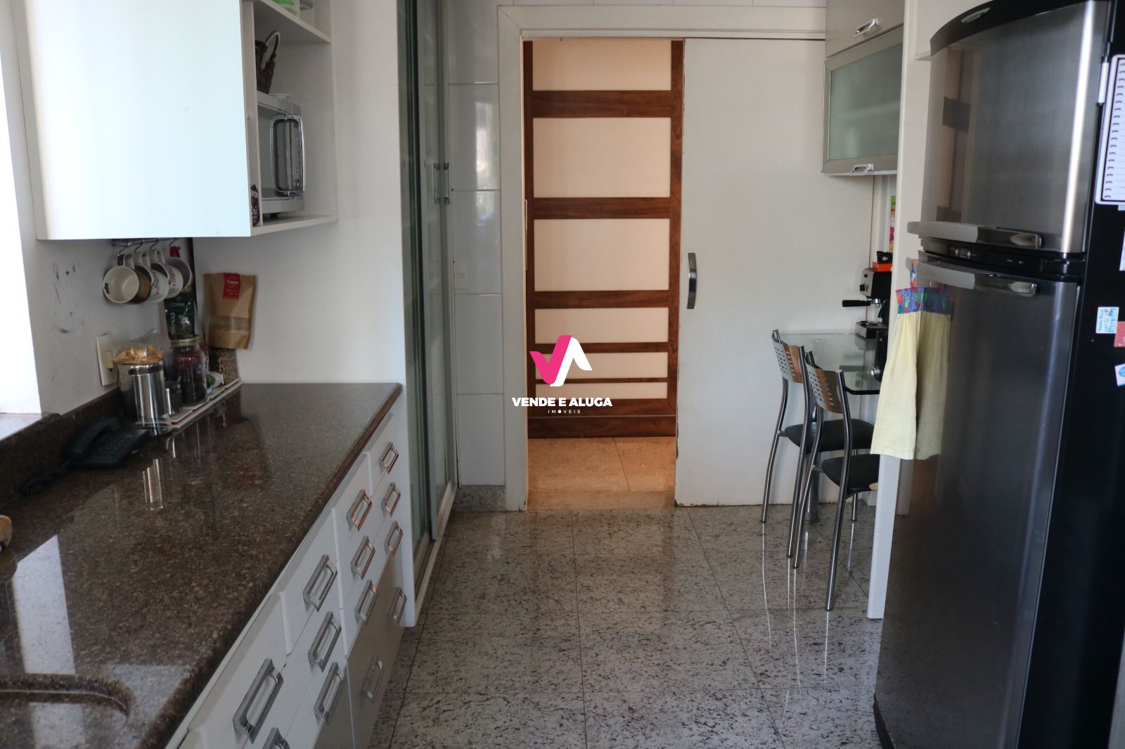 Apartamento à venda com 4 quartos, 257m² - Foto 12