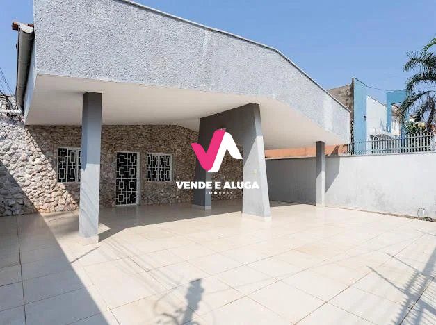 Casa à venda com 2 quartos, 245m² - Foto 2