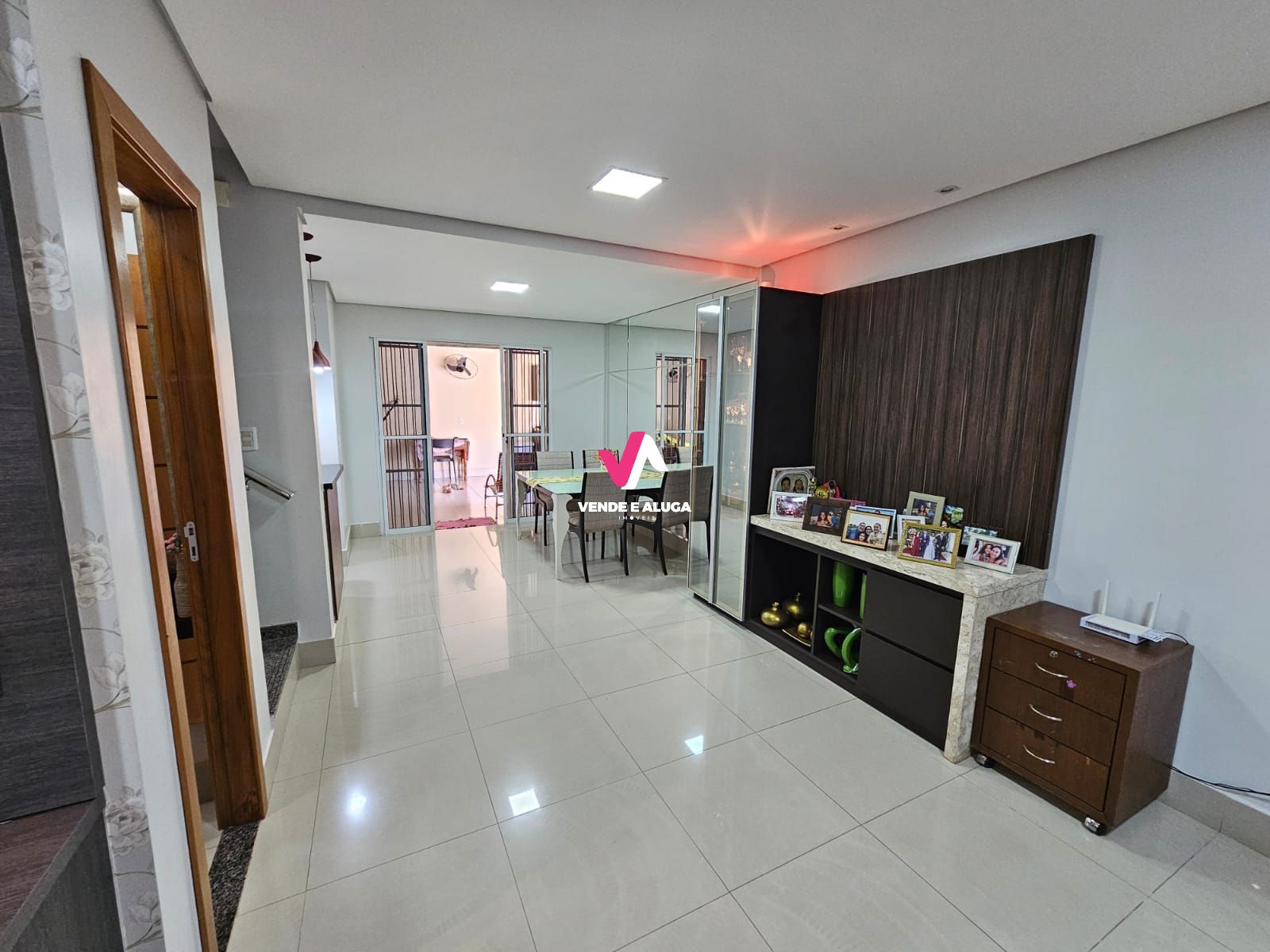 Casa de Condomínio à venda com 3 quartos, 143m² - Foto 3