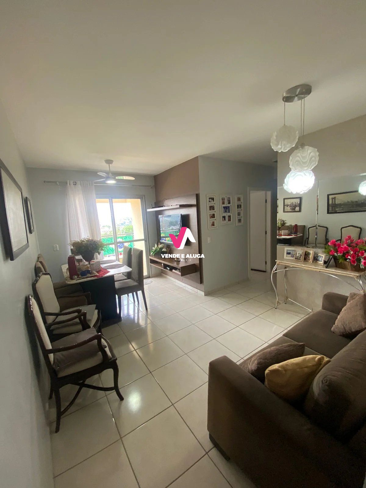 Apartamento à venda com 3 quartos, 76m² - Foto 1