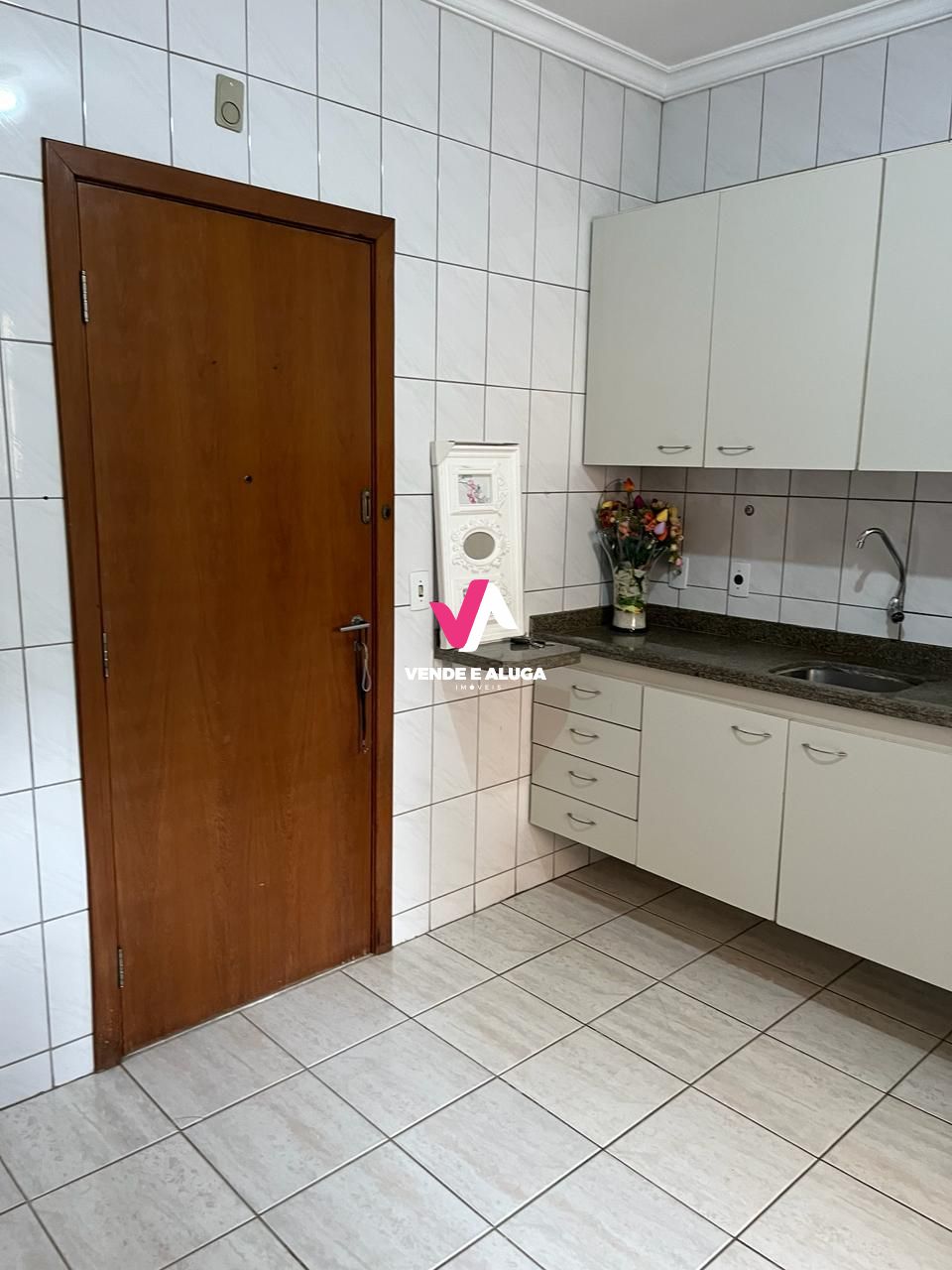 Apartamento à venda com 3 quartos, 121m² - Foto 10