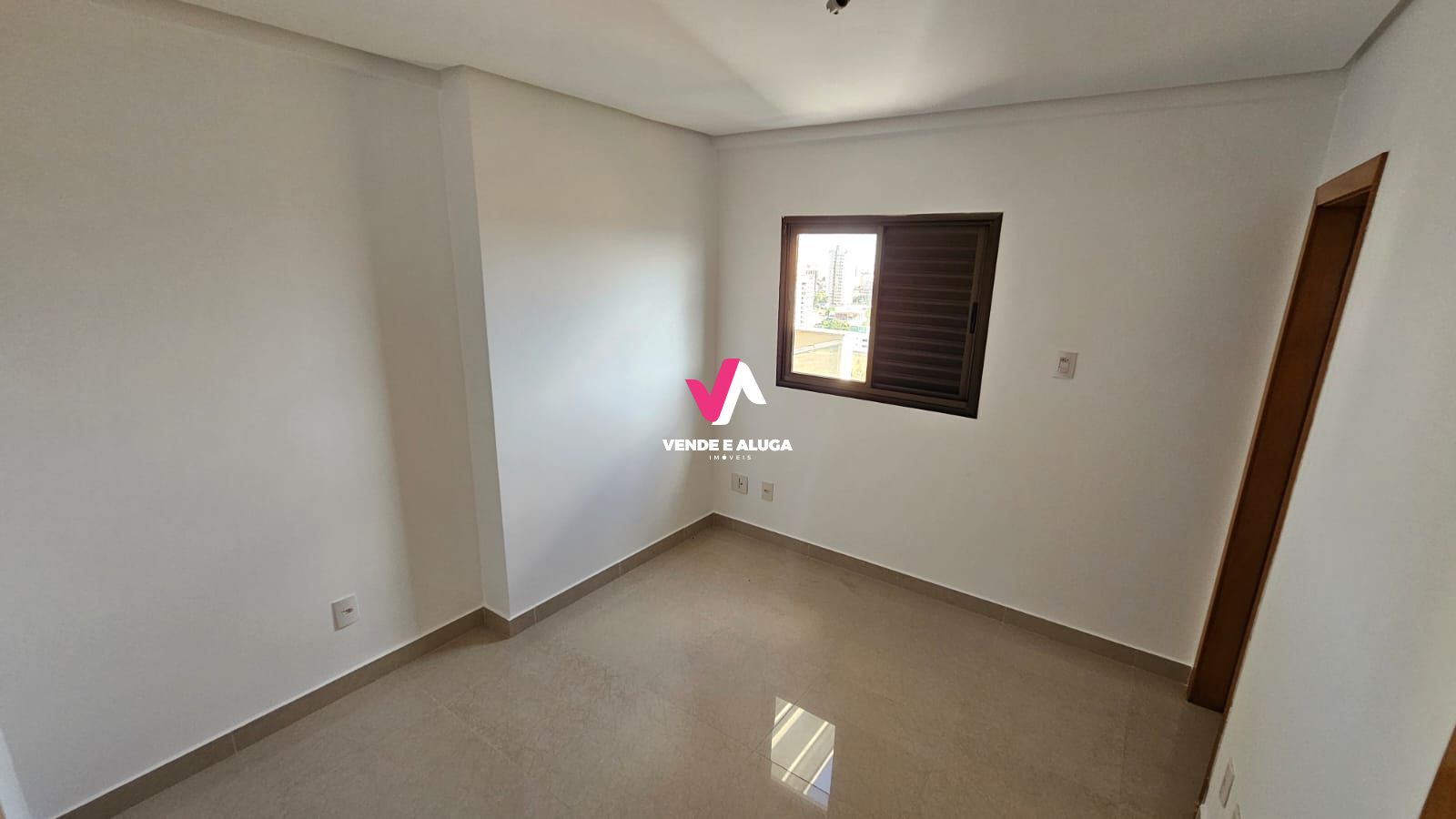 Apartamento à venda com 3 quartos, 123m² - Foto 11