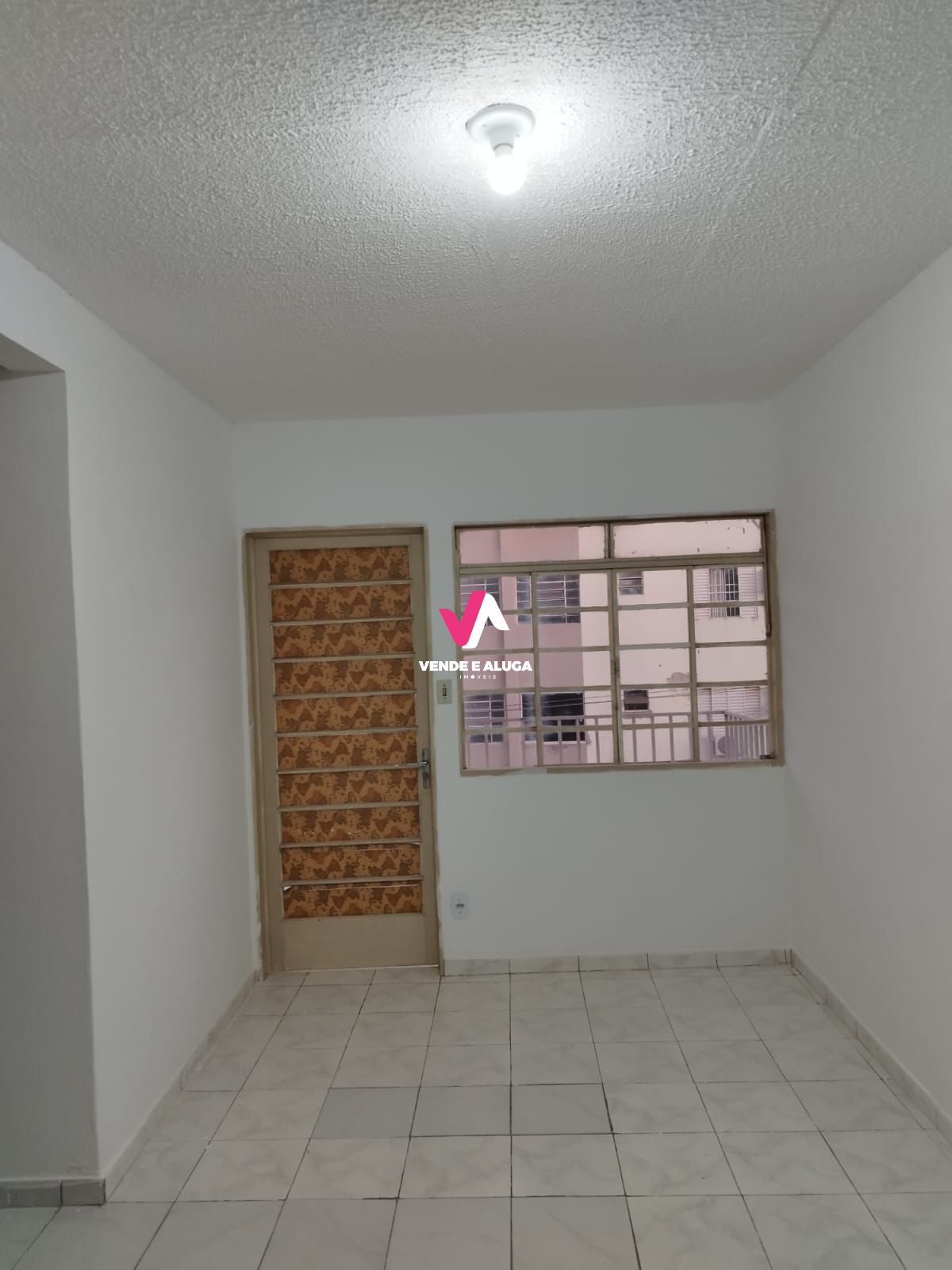 Apartamento à venda com 2 quartos, 60m² - Foto 2