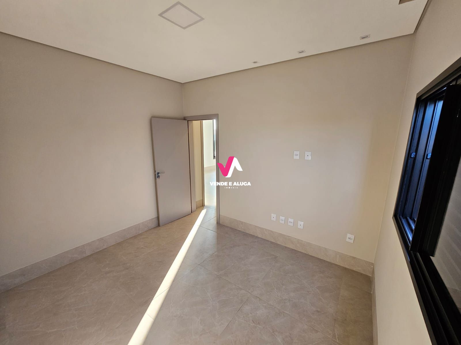 Casa de Condomínio à venda com 3 quartos, 137m² - Foto 12