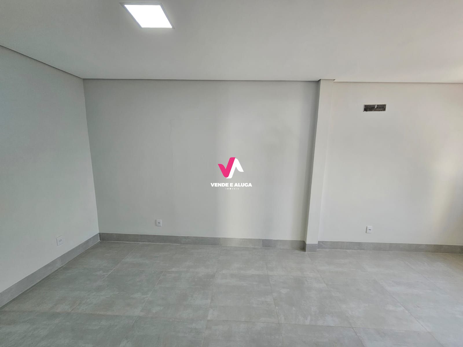 Conjunto Comercial-Sala para alugar com 4 quartos, 82m² - Foto 14