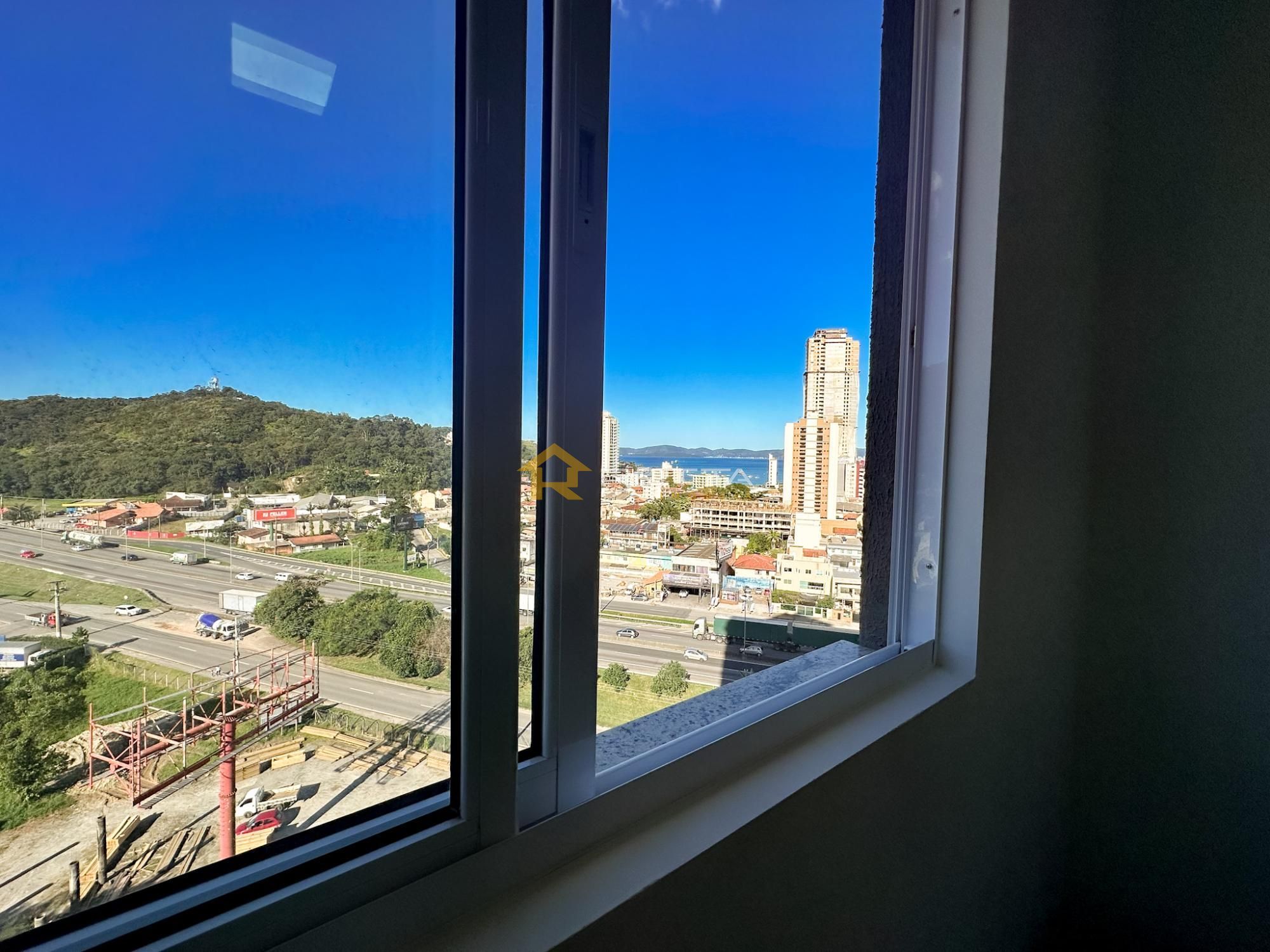 Apartamento para alugar com 2 quartos, 70m² - Foto 16