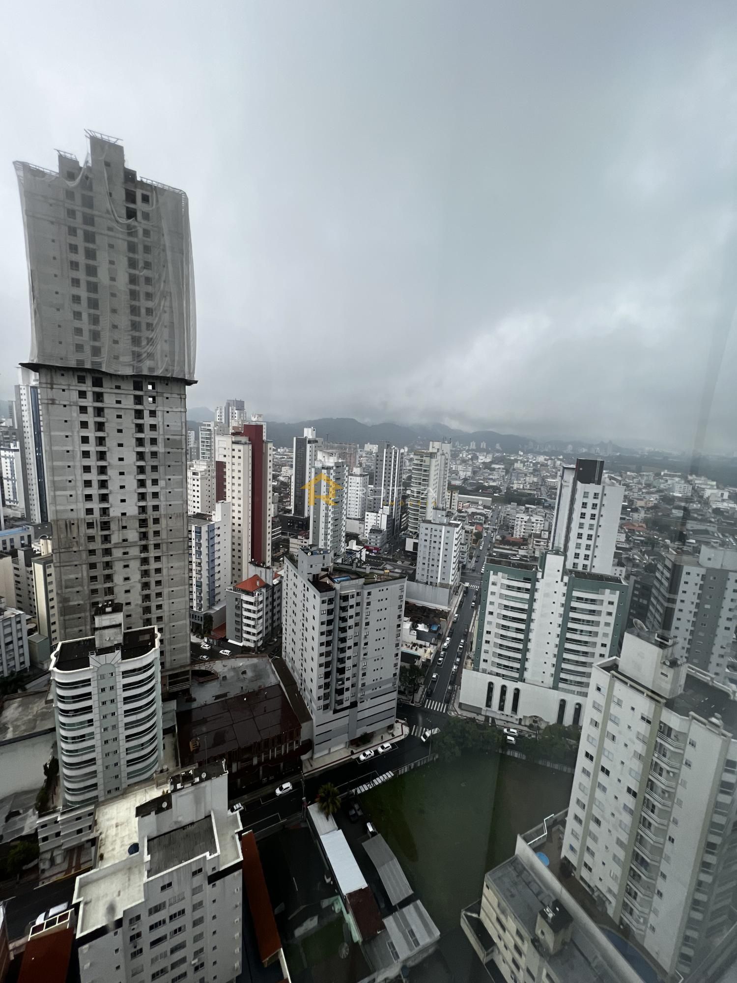 Apartamento para alugar com 3 quartos, 139m² - Foto 16