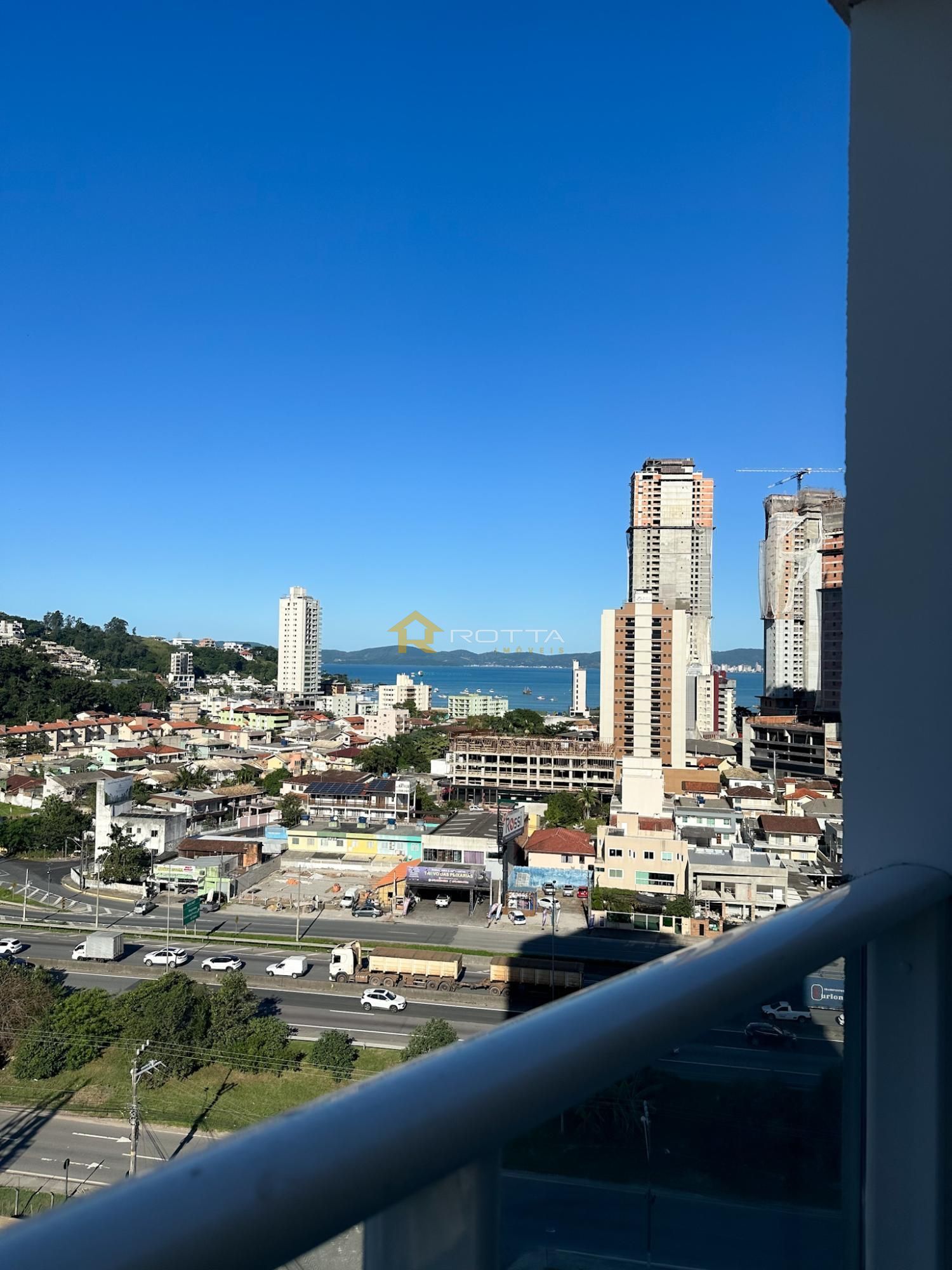 Apartamento para alugar com 2 quartos, 70m² - Foto 2