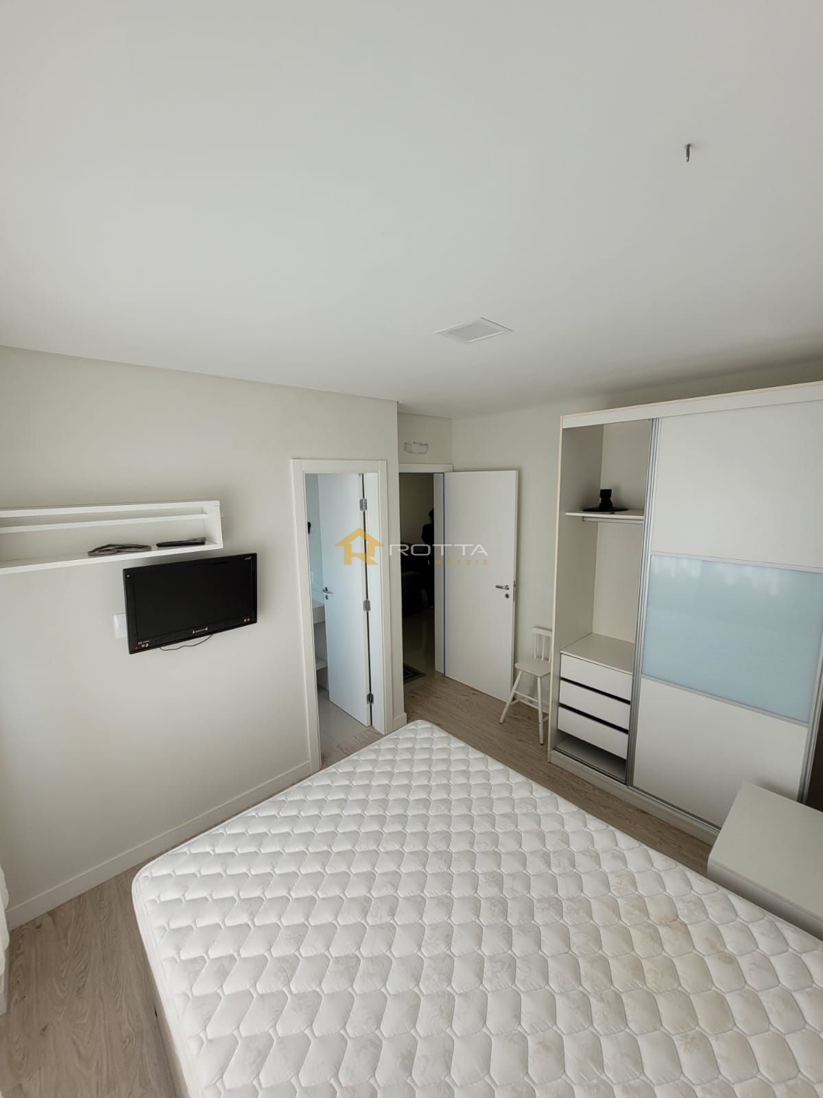 Apartamento para alugar com 2 quartos, 77m² - Foto 11