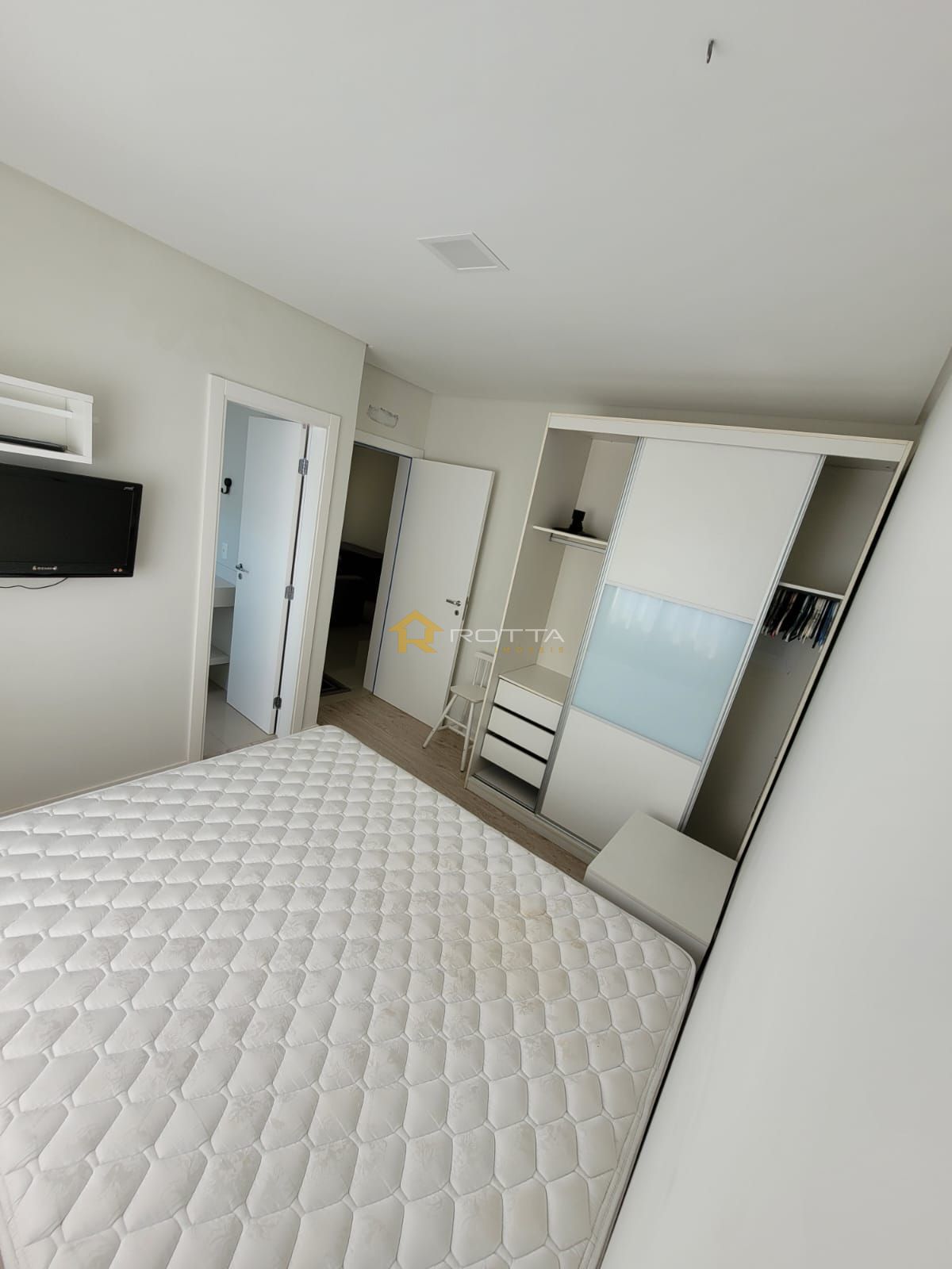 Apartamento para alugar com 2 quartos, 77m² - Foto 13