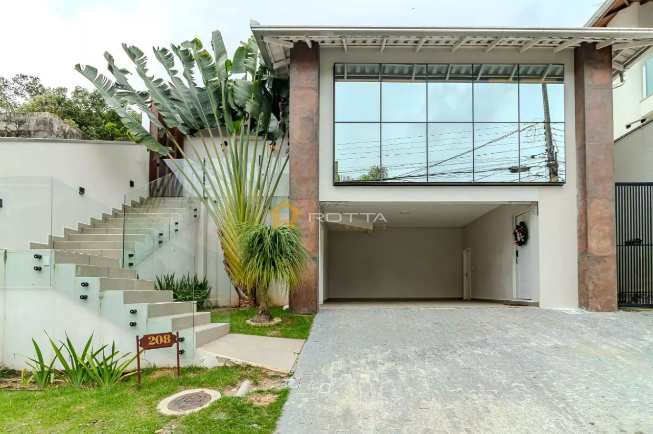 CASA DE ALTO PADRÃO NO CONDOMÍNIO ARIRIBÁ