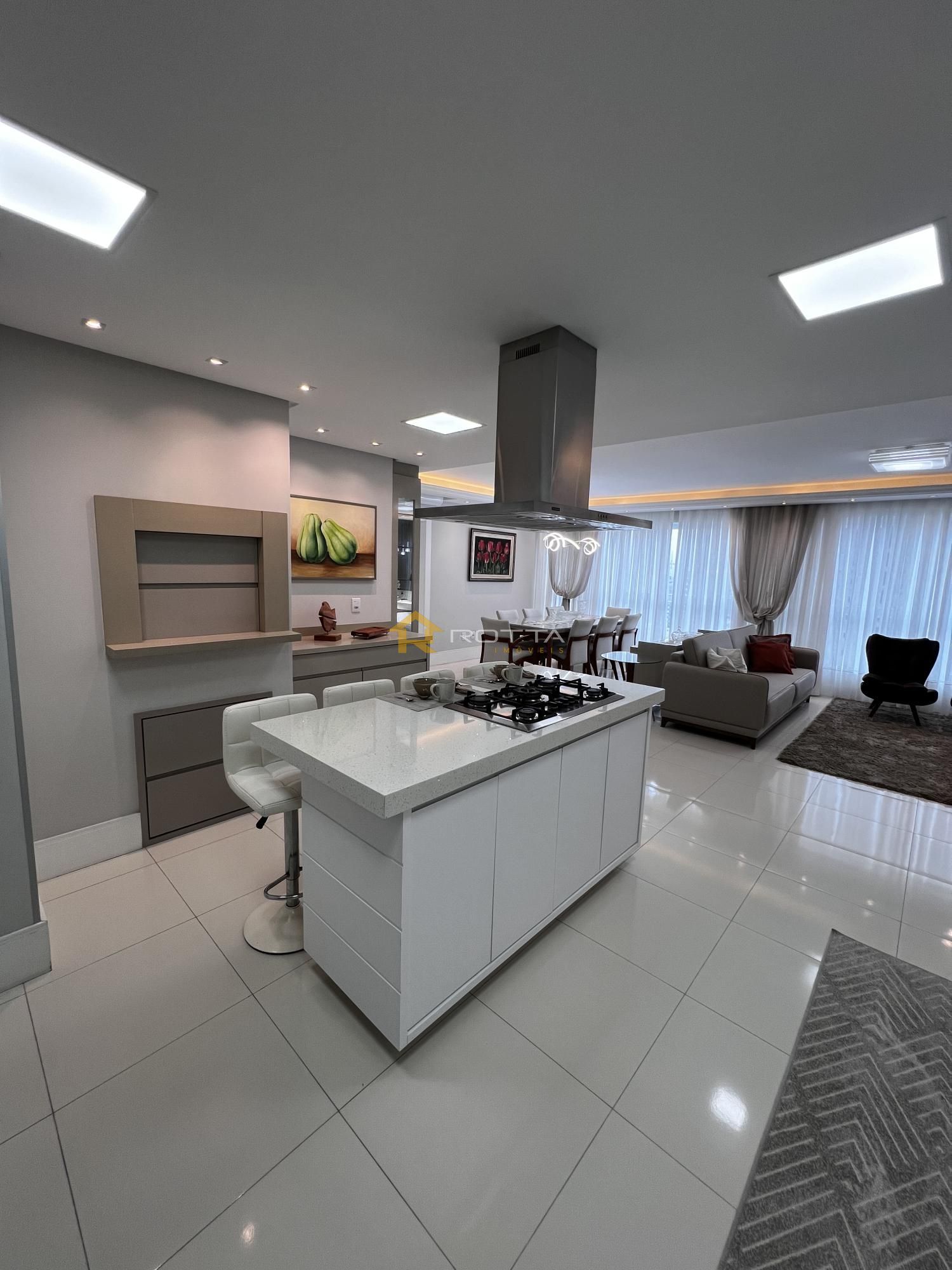 Apartamento para alugar com 3 quartos, 139m² - Foto 11