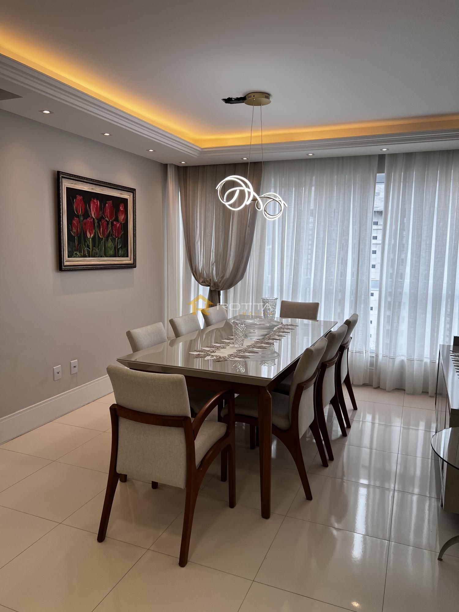 Apartamento para alugar com 3 quartos, 139m² - Foto 4