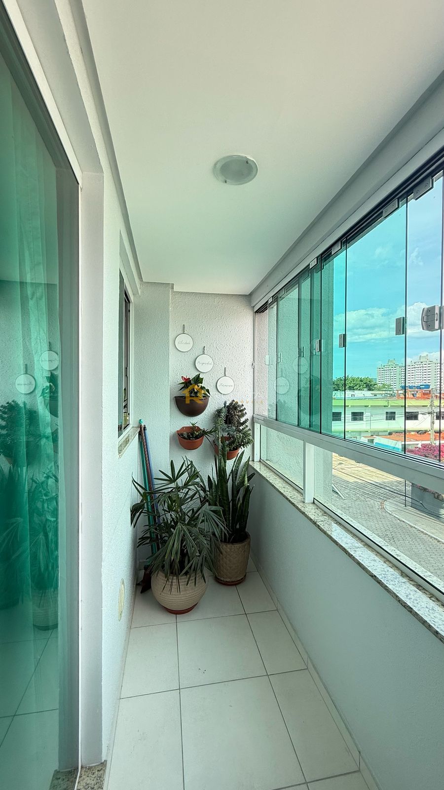 Apartamento à venda com 2 quartos, 74m² - Foto 5