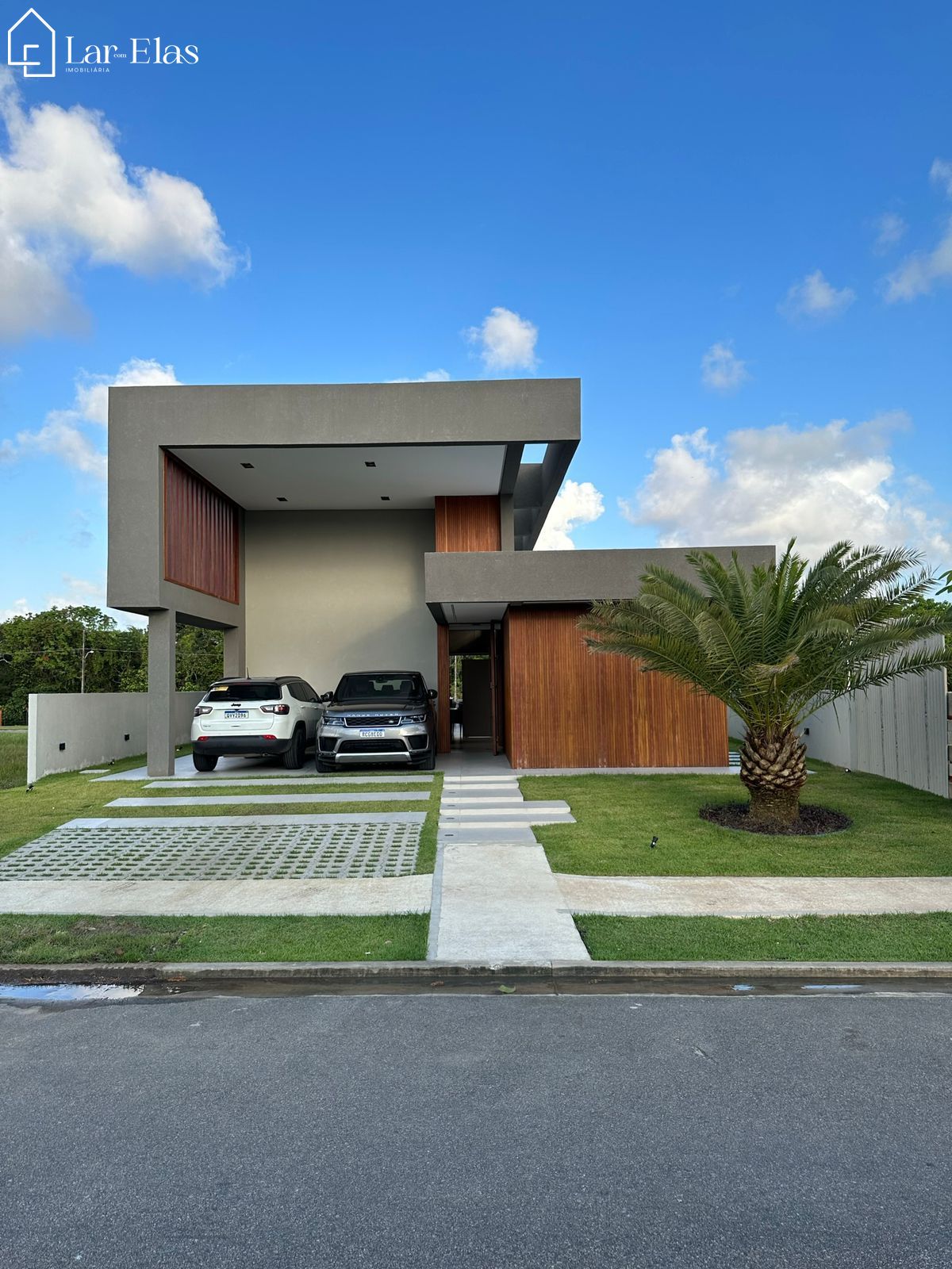 Casa de Condomínio à venda com 3 quartos, 250m² - Foto 1