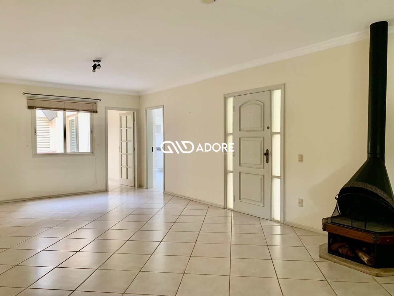 Casa de Condomínio para alugar com 3 quartos, 168m² - Foto 2