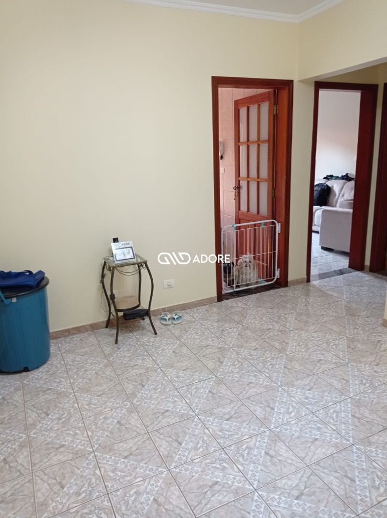 Casa à venda com 3 quartos, 201m² - Foto 4