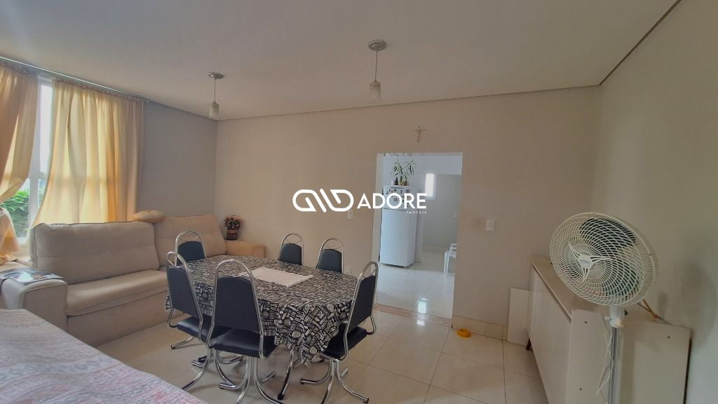 Casa de Condomínio à venda com 3 quartos, 216m² - Foto 5