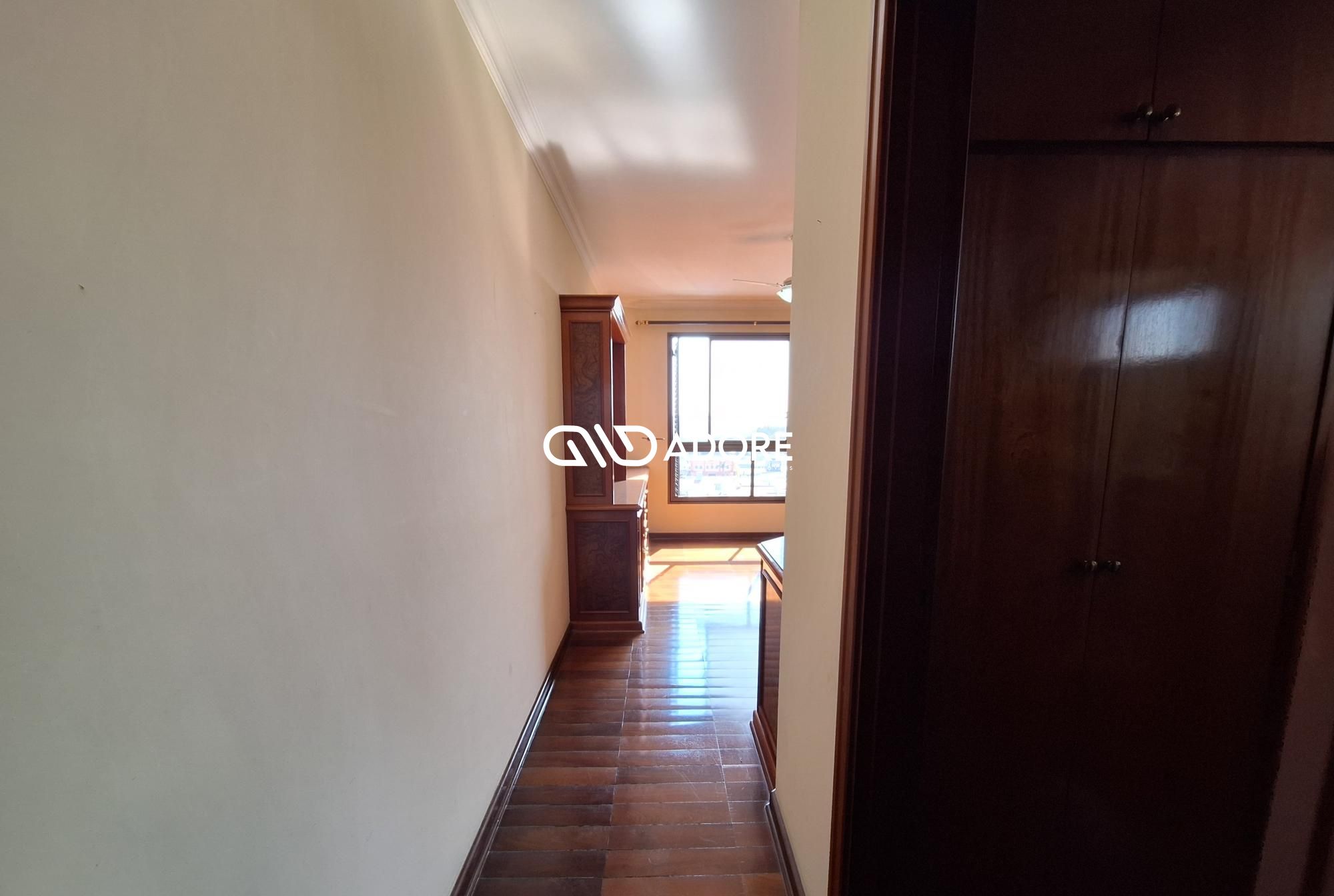 Apartamento para alugar com 4 quartos, 250m² - Foto 15