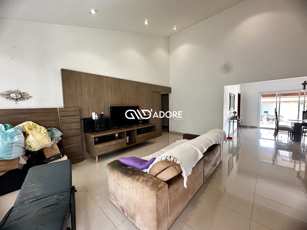 Casa de Condomínio à venda com 3 quartos, 380m² - Foto 3