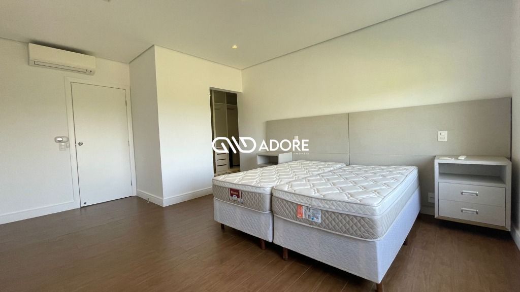 Casa de Condomínio à venda com 4 quartos, 318m² - Foto 12