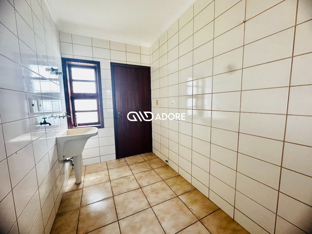 Casa de Condomínio à venda com 4 quartos, 300m² - Foto 30