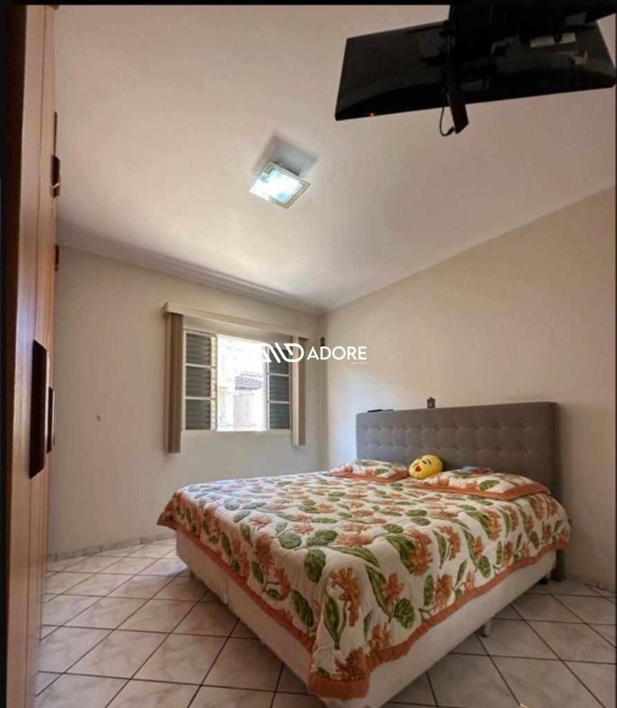 Casa à venda com 2 quartos, 98m² - Foto 11