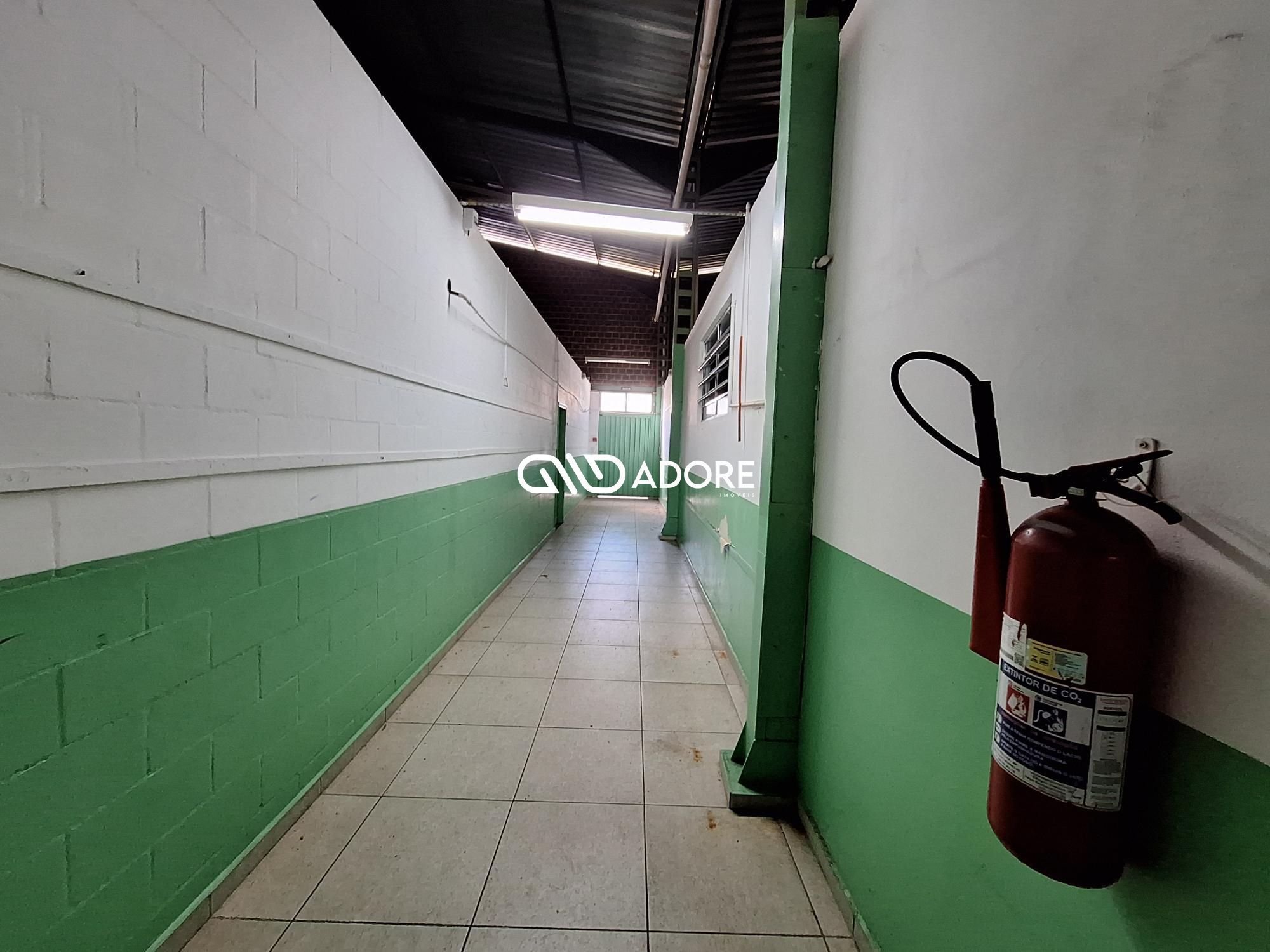 Prédio Inteiro para alugar com 26 quartos, 311m² - Foto 25