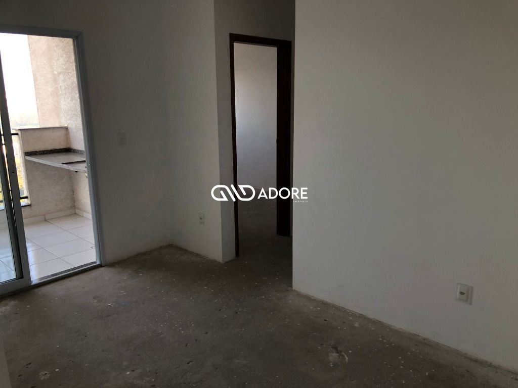 Apartamento à venda com 2 quartos, 62m² - Foto 17