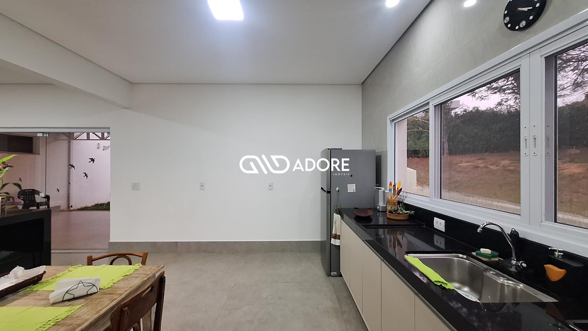 Casa de Condomínio à venda com 3 quartos, 335m² - Foto 8