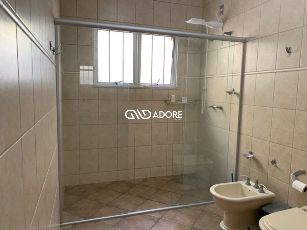 Casa de Condomínio à venda e aluguel com 4 quartos, 220m² - Foto 28