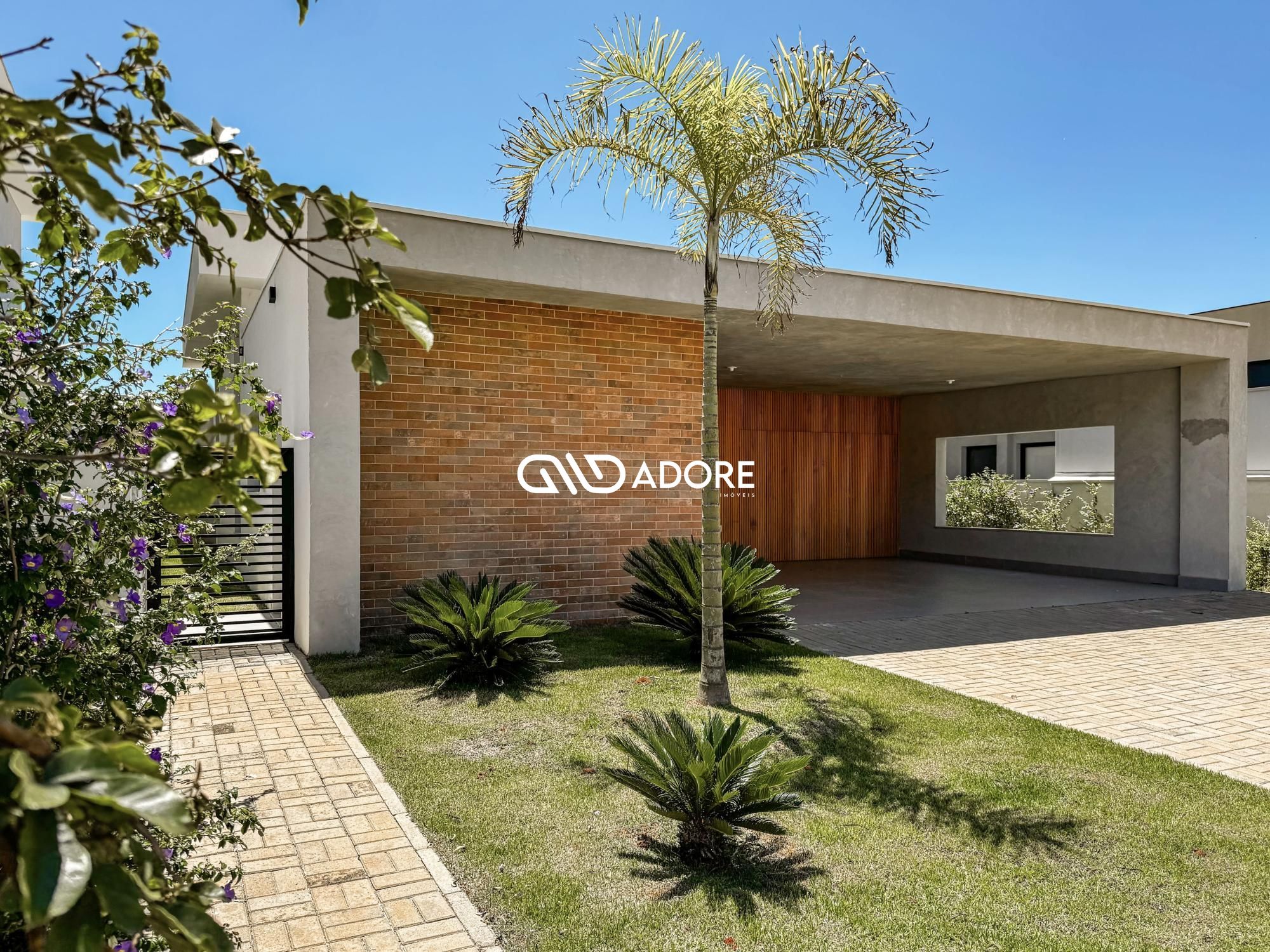 Casa de Condomínio à venda com 3 quartos, 260m² - Foto 1