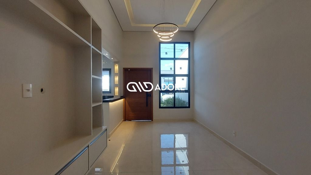 Casa à venda com 3 quartos, 105m² - Foto 4