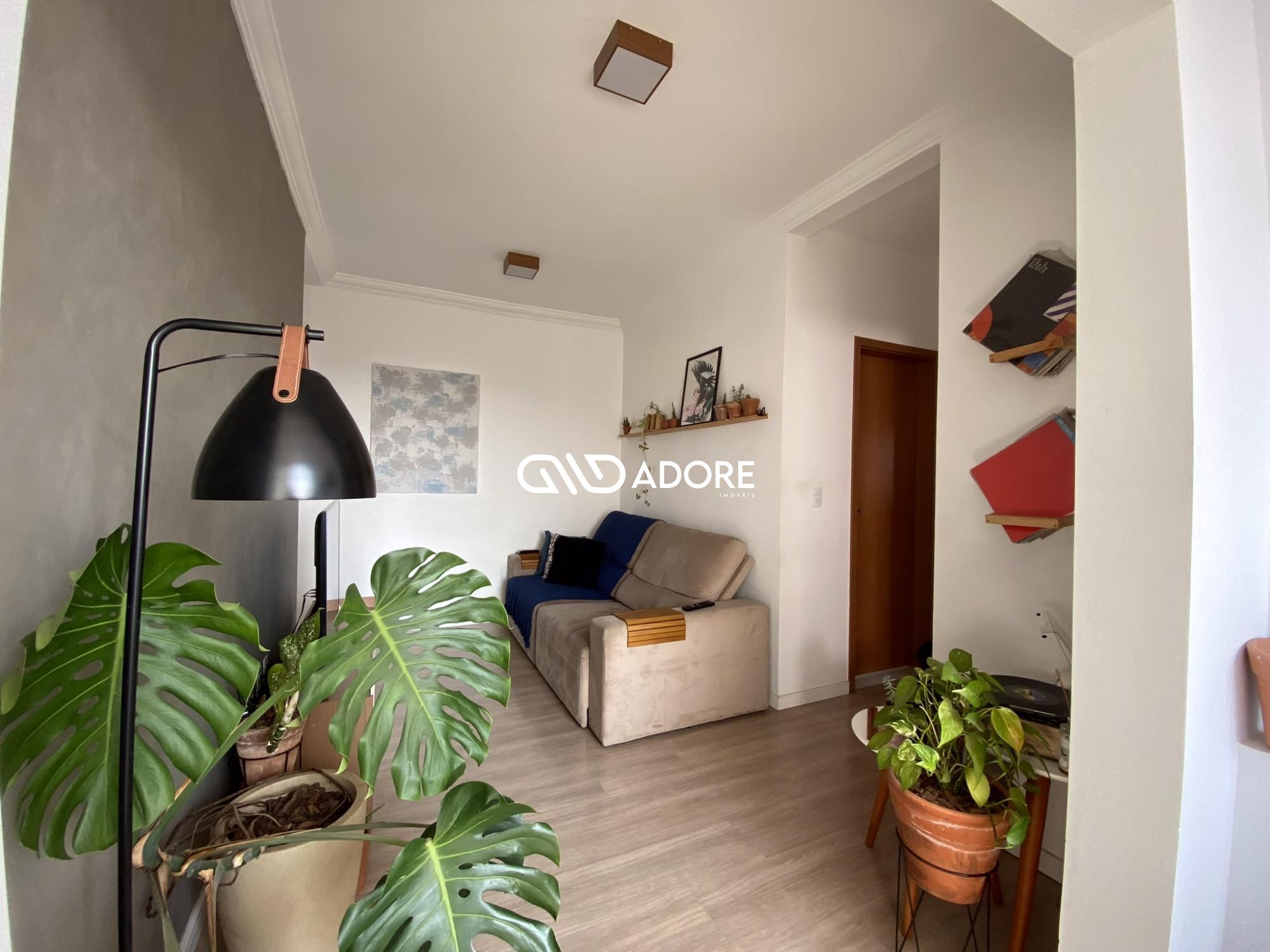 Apartamento à venda com 2 quartos, 62m² - Foto 2