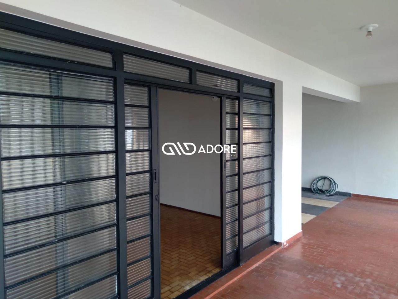 Casa à venda com 3 quartos, 170m² - Foto 4