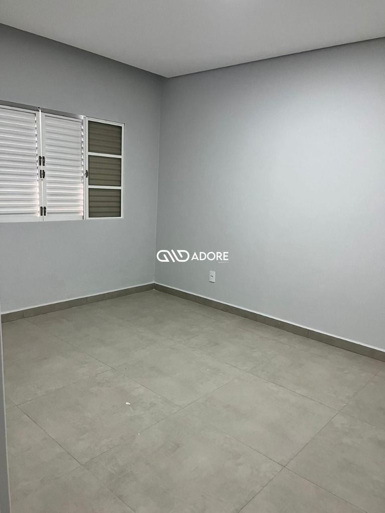 Casa à venda com 2 quartos, 200m² - Foto 13