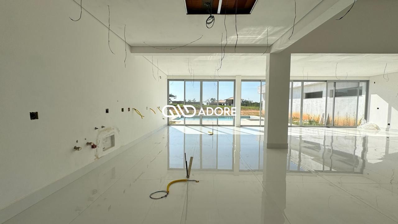 Casa de Condomínio à venda com 5 quartos, 600m² - Foto 4