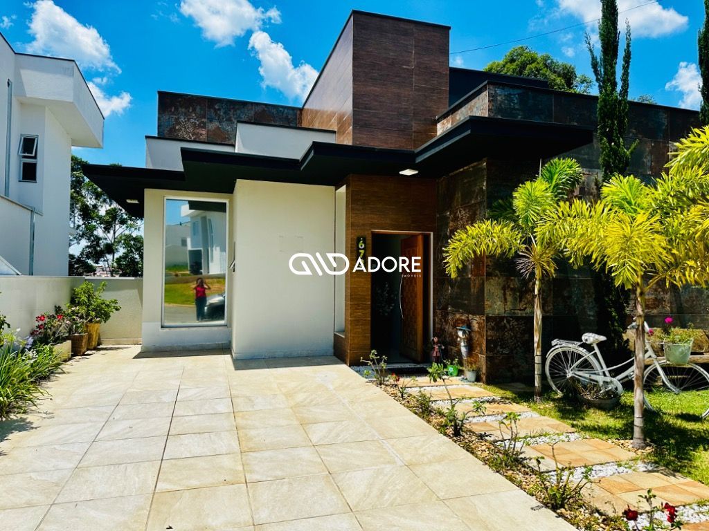 Casa de Condomínio à venda com 3 quartos, 219m² - Foto 1