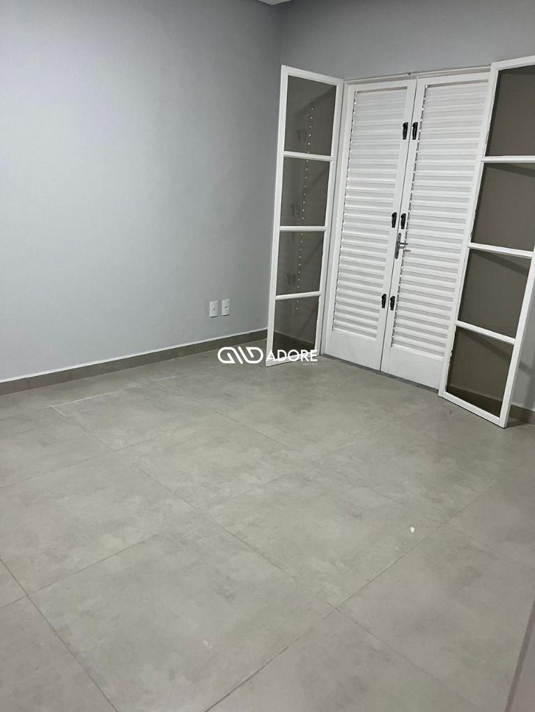 Casa à venda com 2 quartos, 200m² - Foto 11