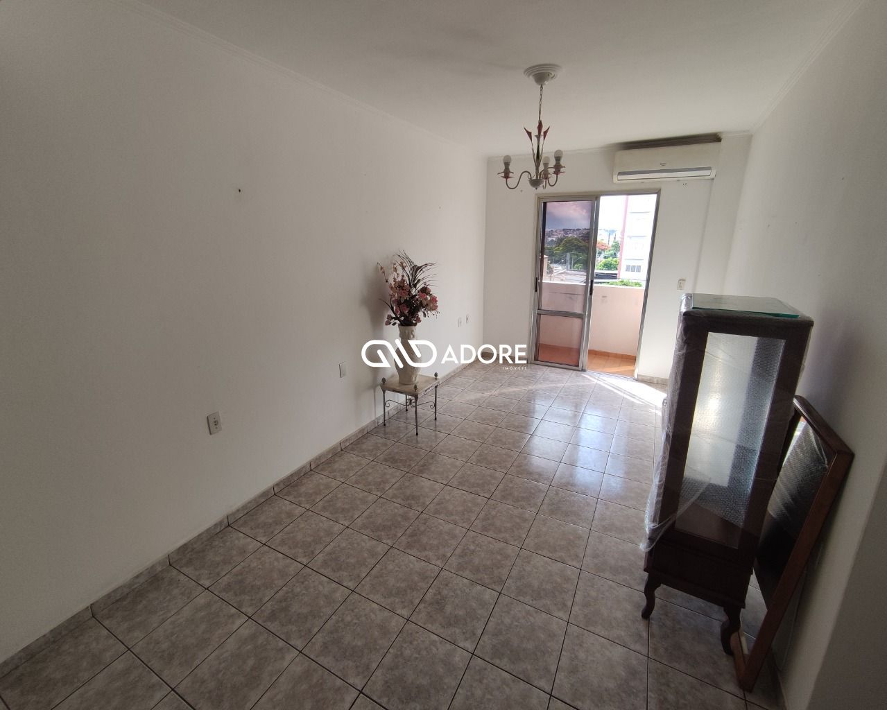 Apartamento à venda com 2 quartos, 70m² - Foto 4