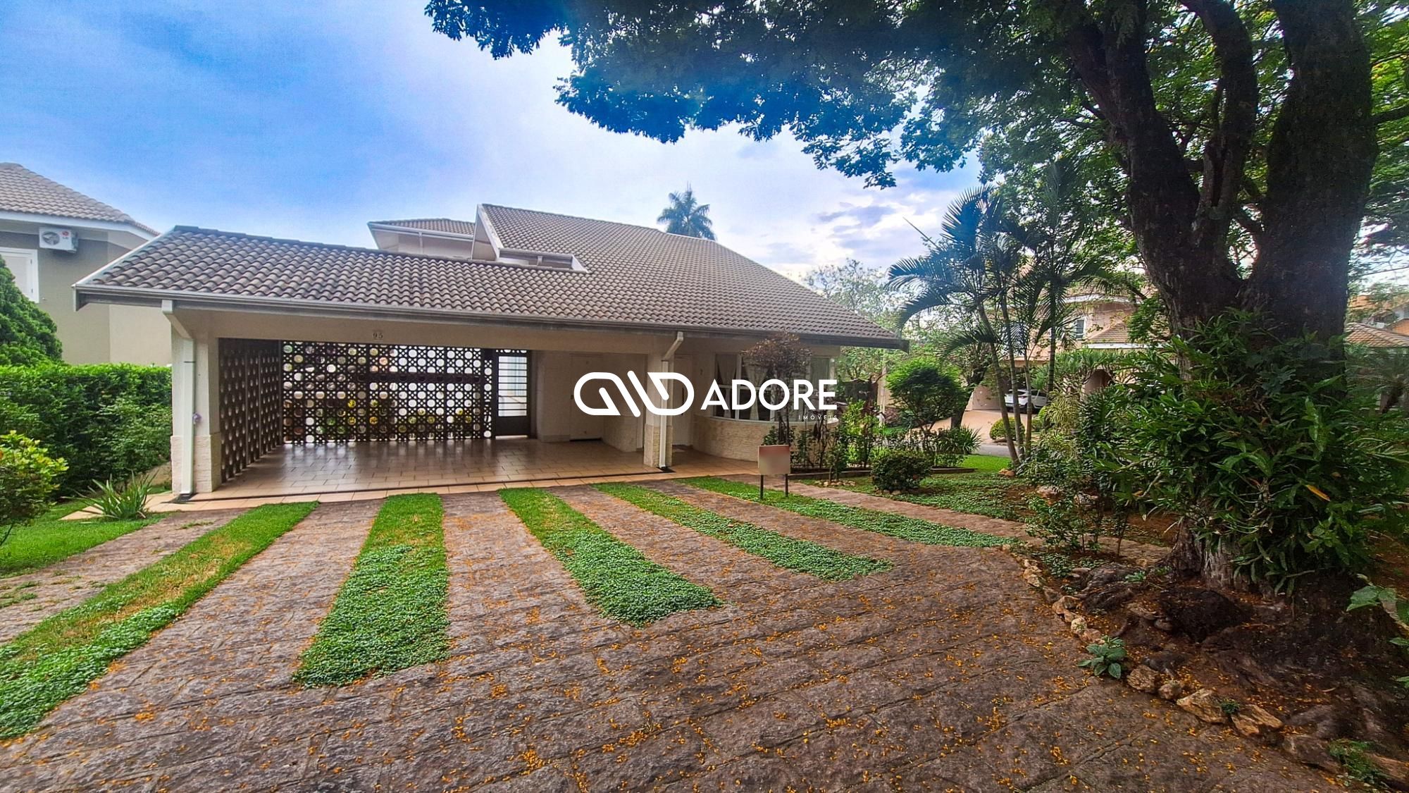 Casa de Condomínio à venda com 4 quartos, 462m² - Foto 1