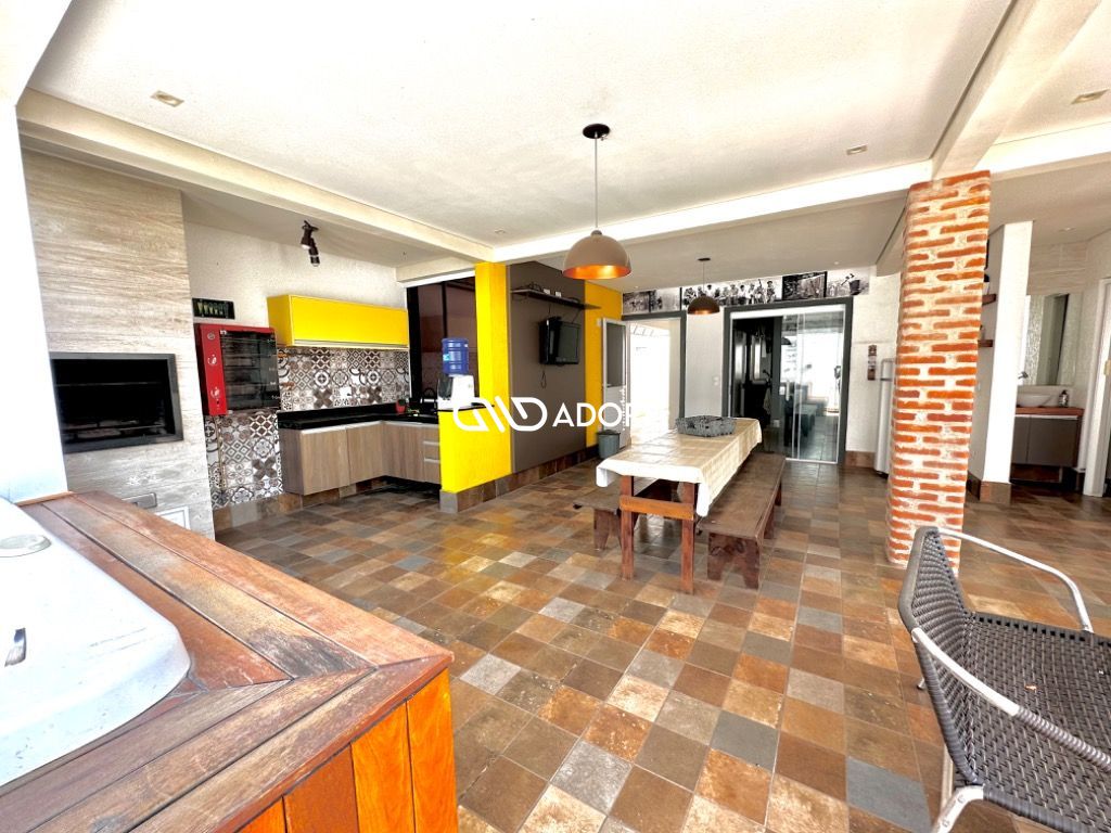 Casa à venda com 3 quartos, 230m² - Foto 8