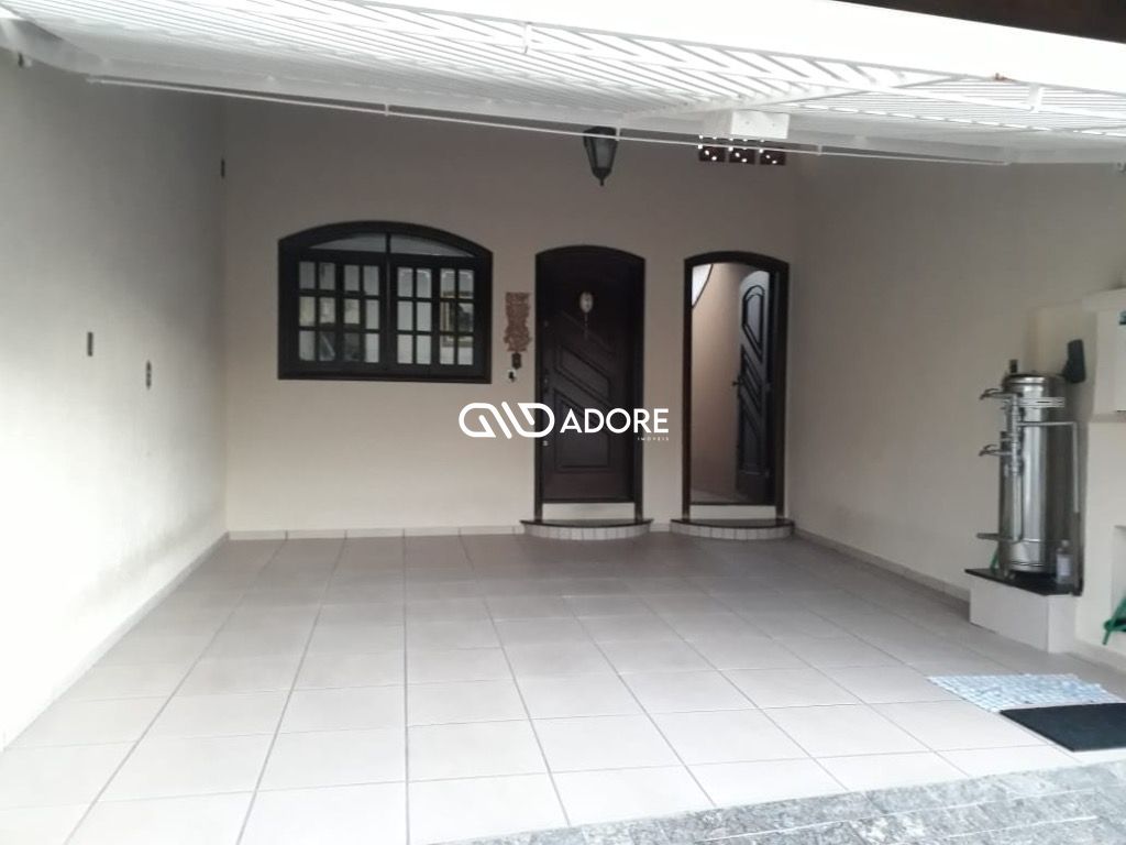 Casa à venda com 2 quartos, 98m² - Foto 3