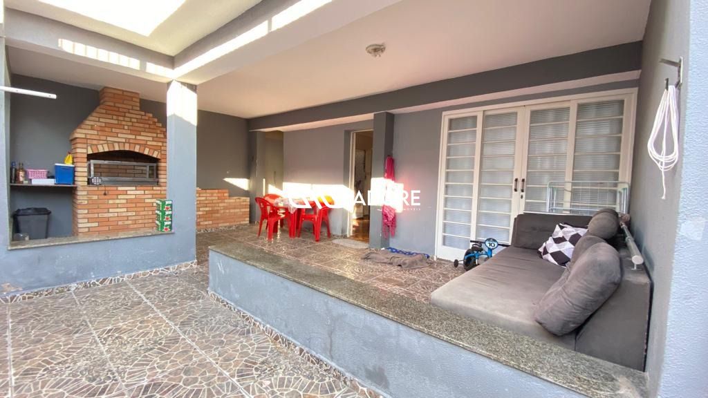 Casa à venda com 3 quartos, 250m² - Foto 18