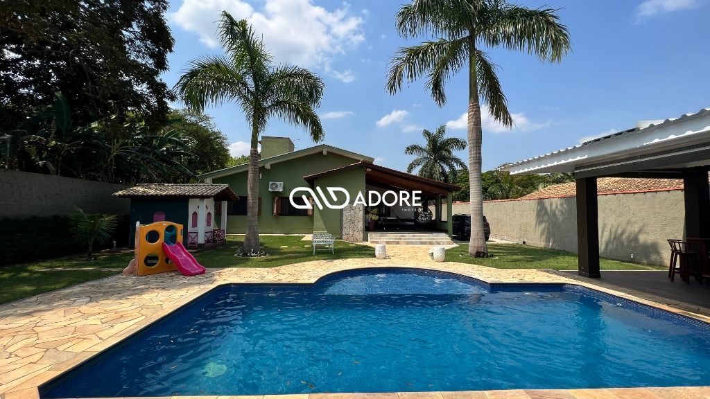 Casa de Condomínio à venda com 3 quartos, 380m² - Foto 1