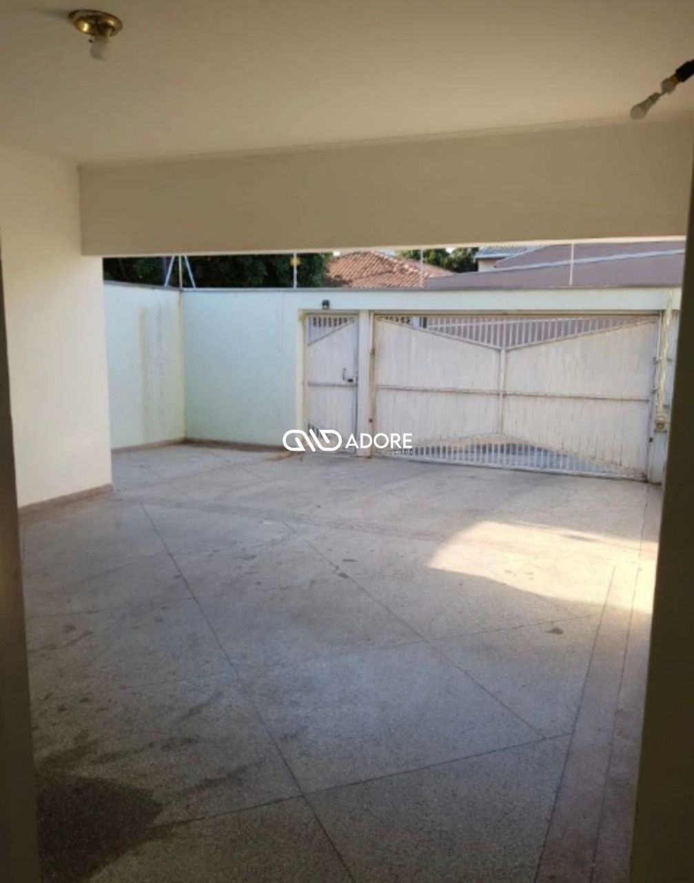 Casa à venda com 3 quartos, 252m² - Foto 2