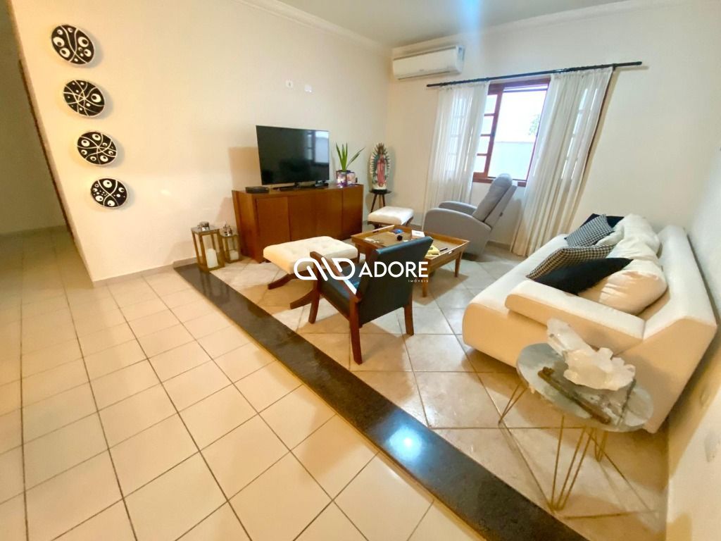 Casa de Condomínio à venda com 3 quartos, 193m² - Foto 4