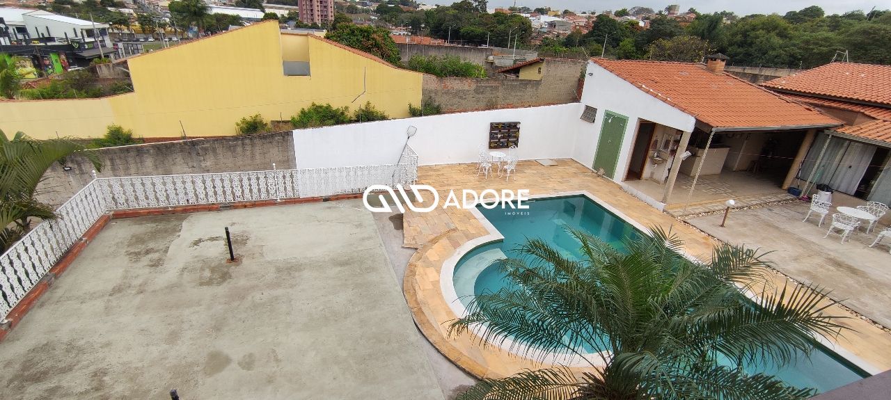 Casa à venda com 4 quartos, 350m² - Foto 1